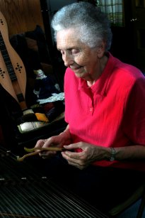 Patty playing dulcimer