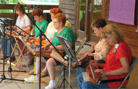 Dulcimer Dames